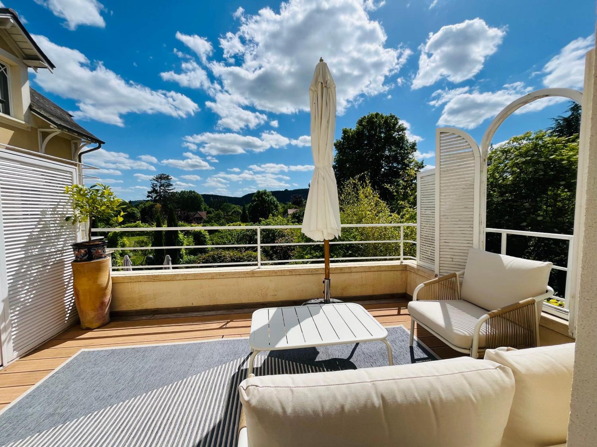 Orpheus Lodge จีแวร์นี ภายนอก รูปภาพ